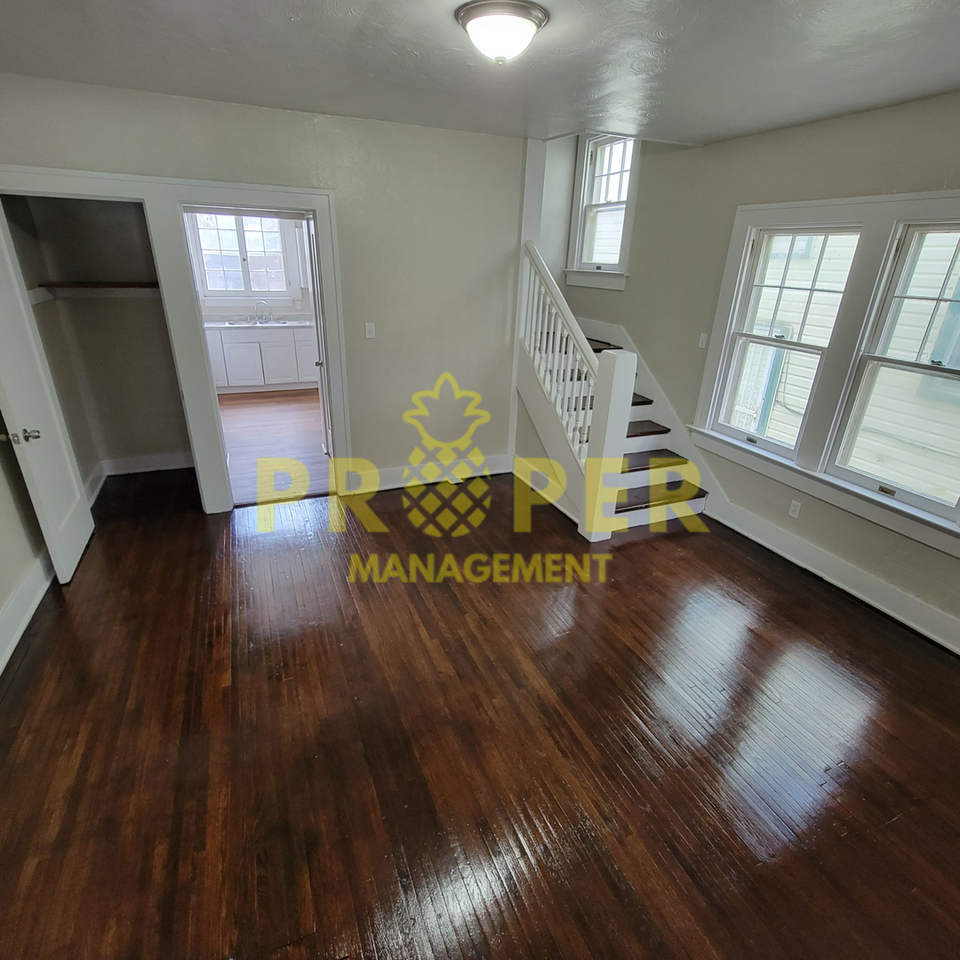 216-218 Cambridge Avenue - Photo 2 of 9