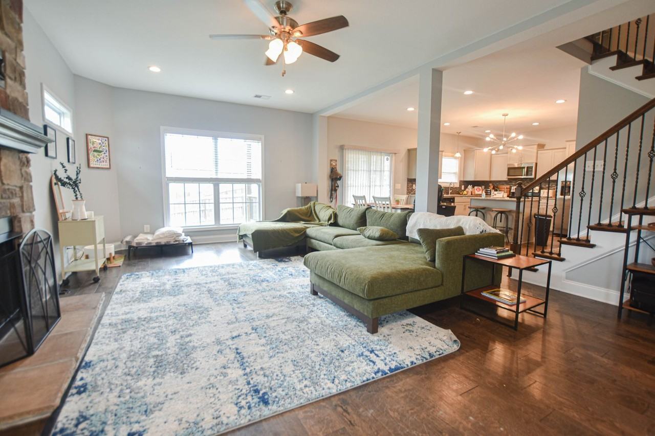 1048 Barnhill Rd - Photo 2 of 17