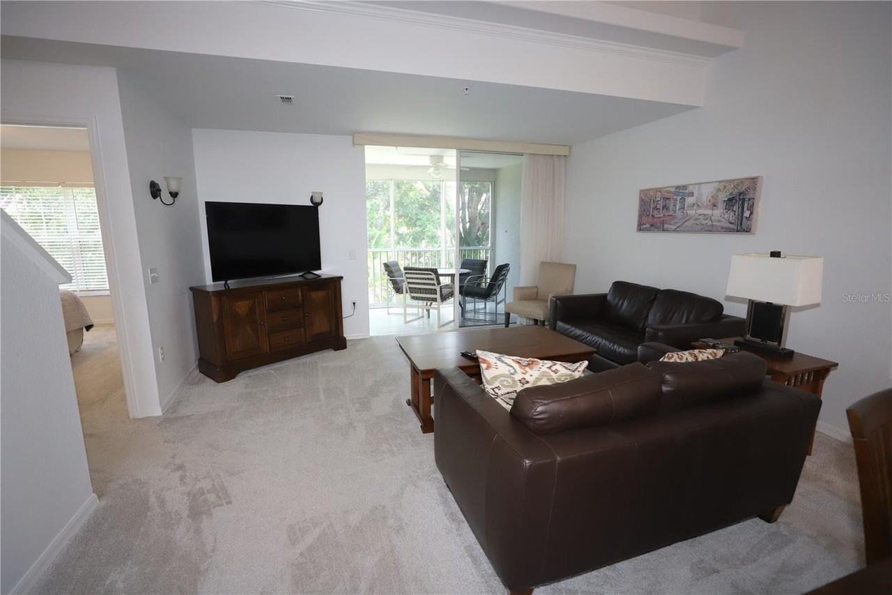 4275 Castlebridge Ln #1323 - Photo 4 of 50