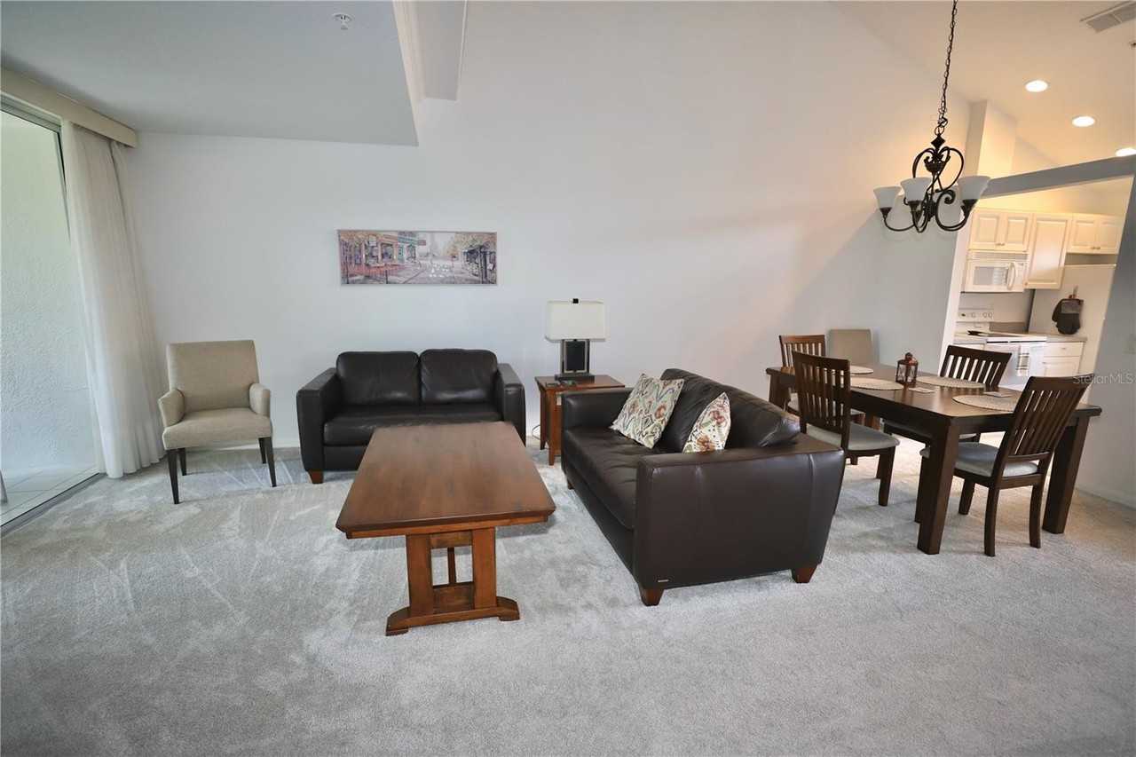 4275 Castlebridge Ln #1323 - Photo 5 of 50