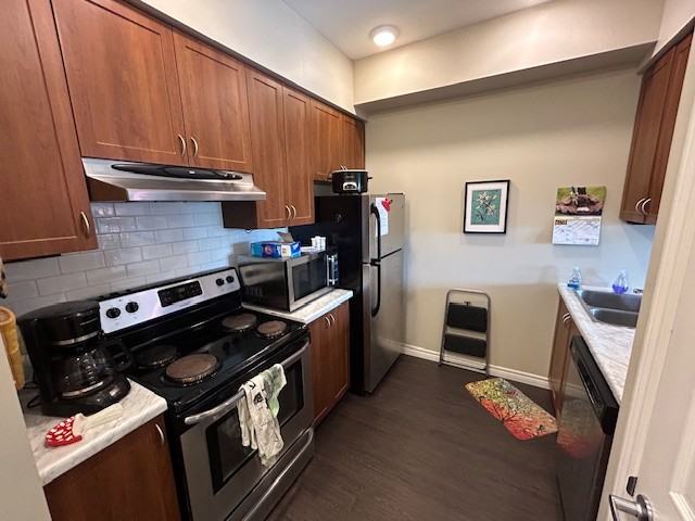 40 Cliff Crescent #307 - Photo 2 of 11