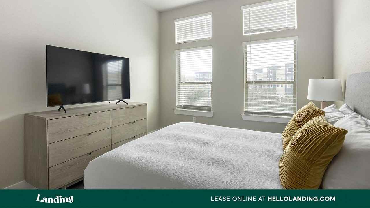 18101 Point Lookout Dr. - Photo 4 of 50