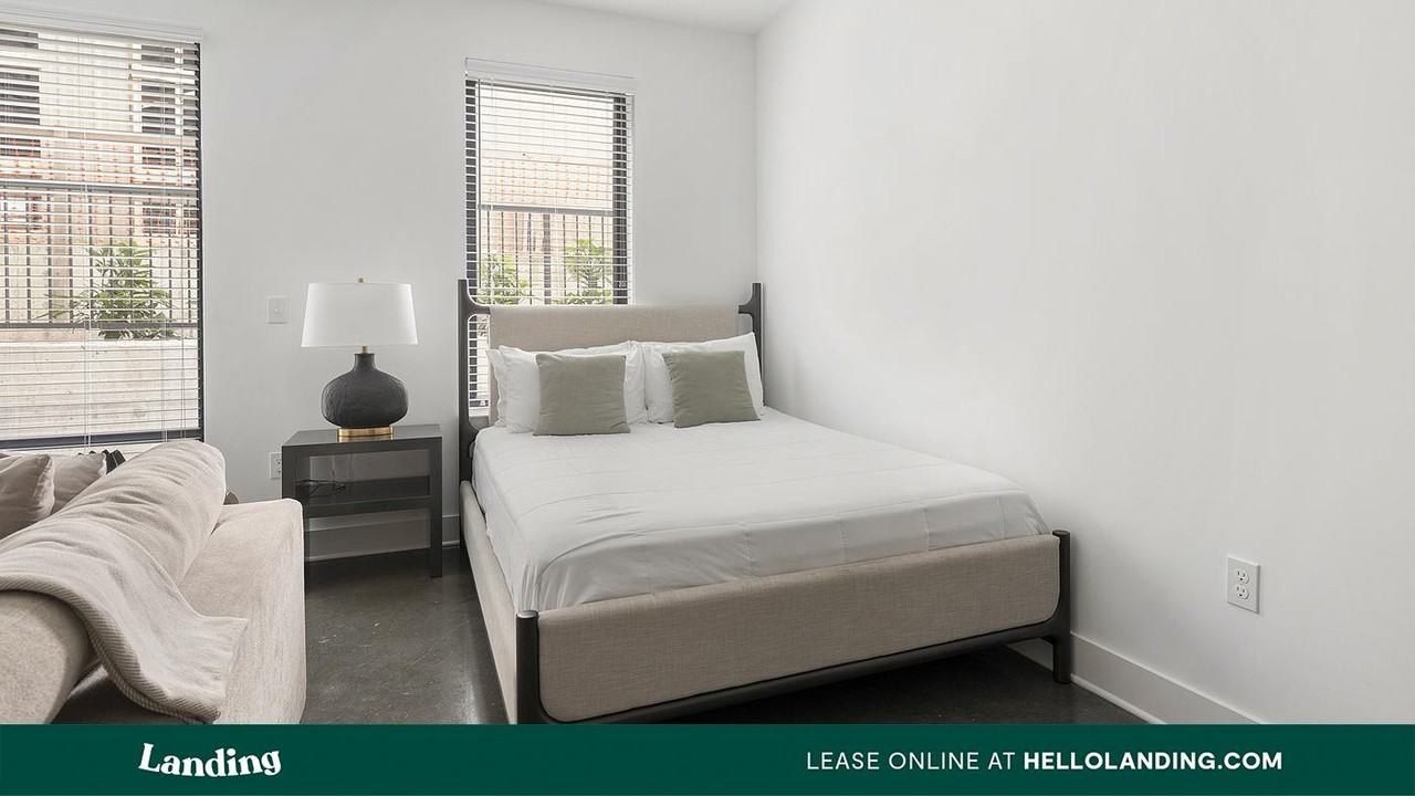 715 Merritt Ave - Photo 3 of 50