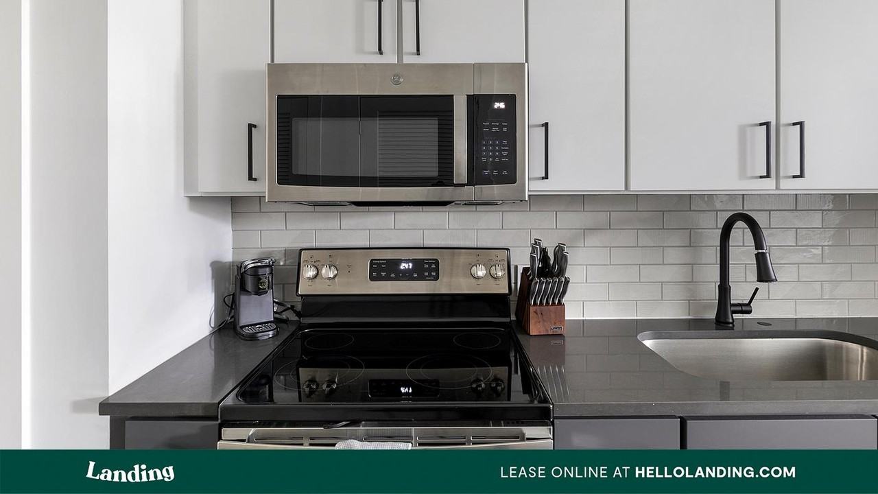 715 Merritt Ave - Photo 4 of 50