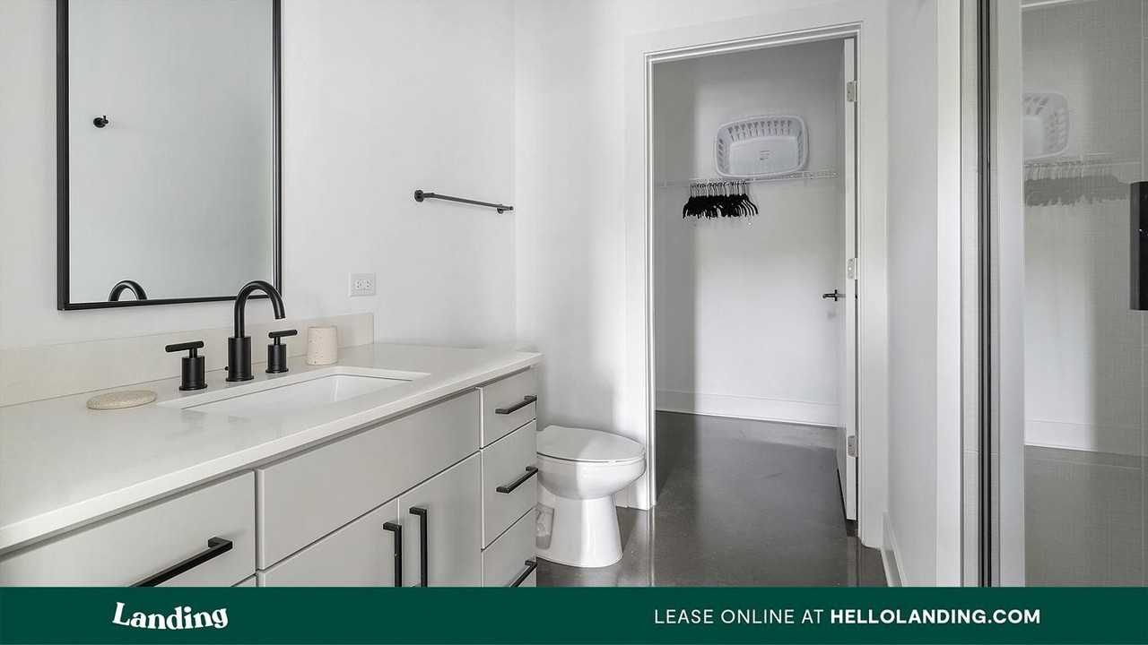 715 Merritt Ave - Photo 5 of 50