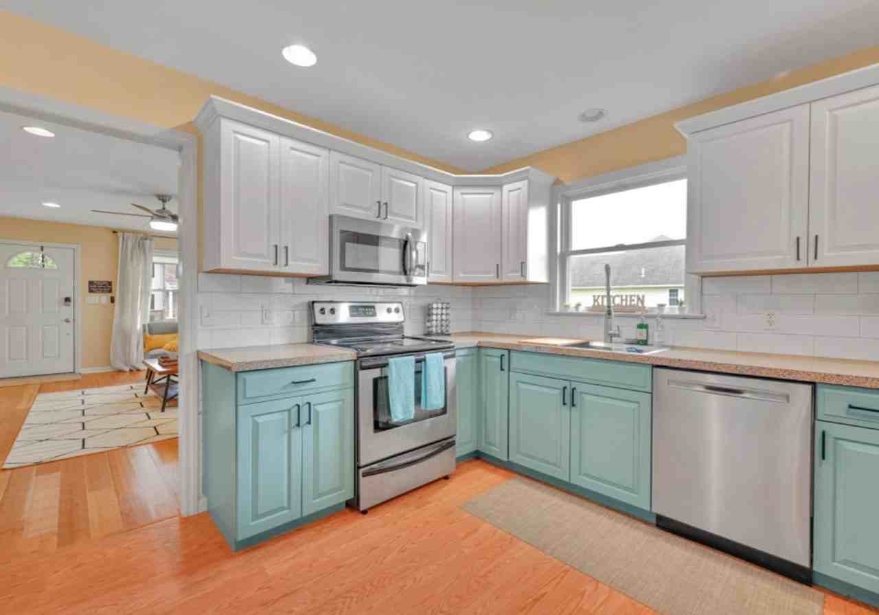 951 Mae St - Photo 5 of 17