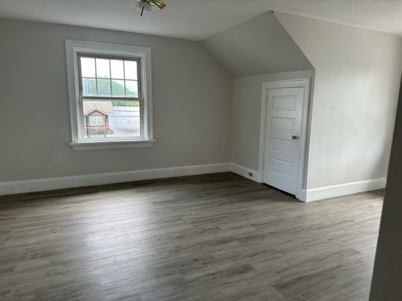 2103 N 2nd St #4 - Photo 2 of 7