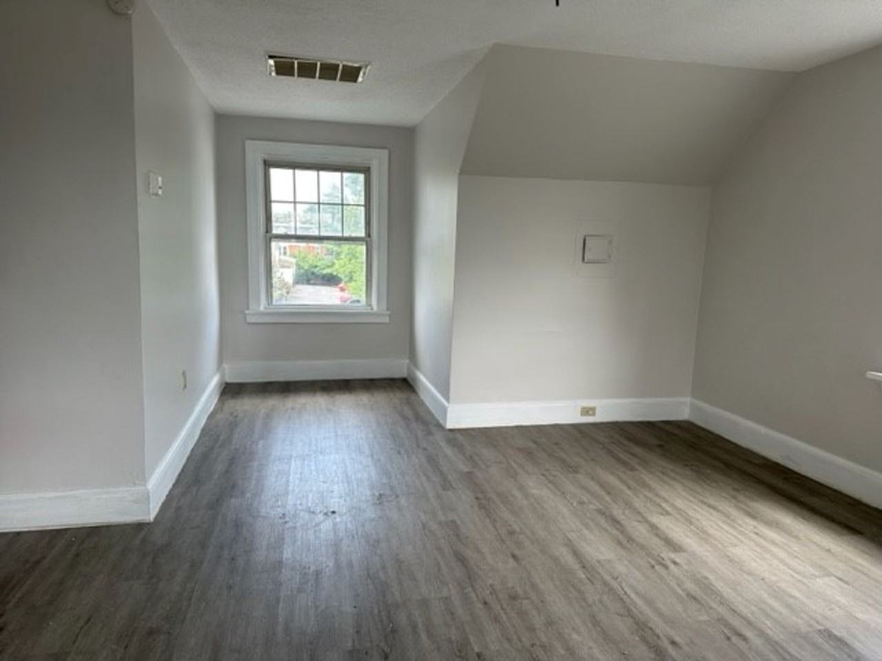 2103 N 2nd St #4 - Photo 4 of 7