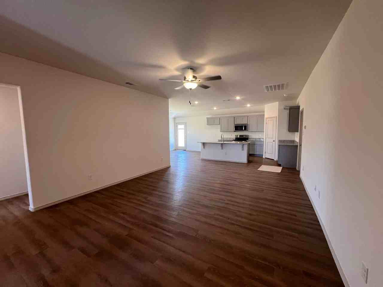 2613 S County Road 1104 - Photo 4 of 39