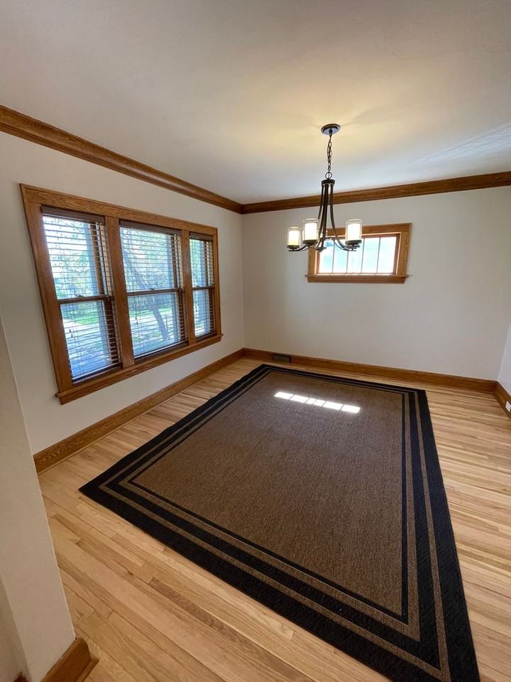 2117 E 2nd St - Photo 5 of 35