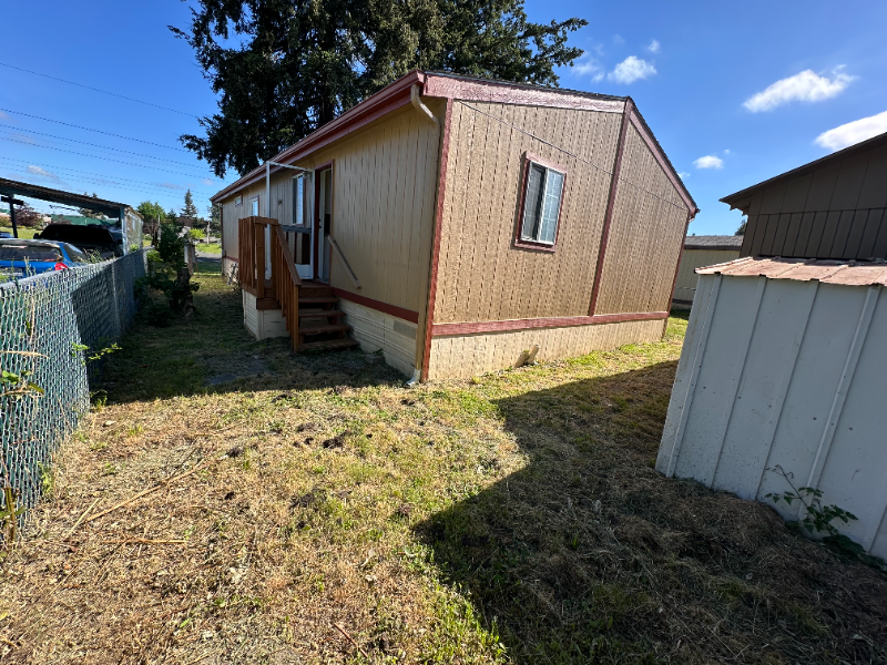 14219 Ne 18th St #C - Photo 3 of 21