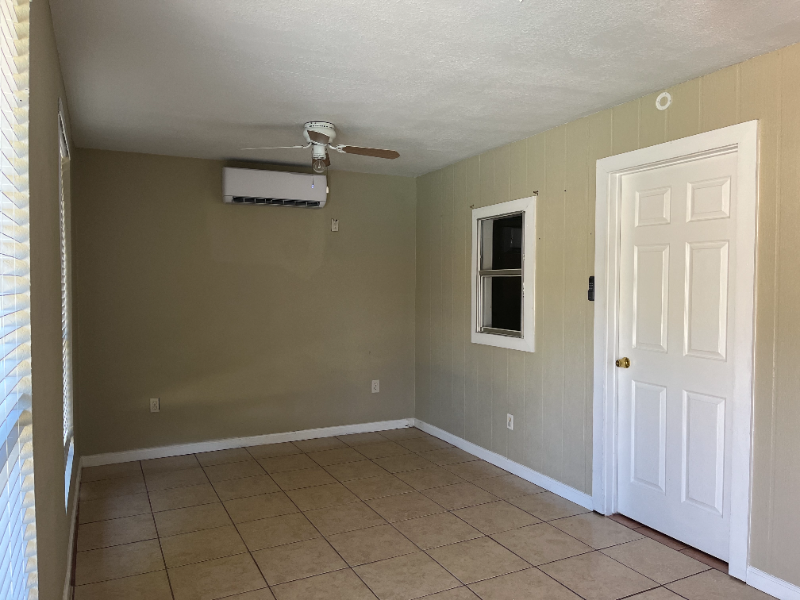 10842 Knollwood Dr - Photo 7 of 13