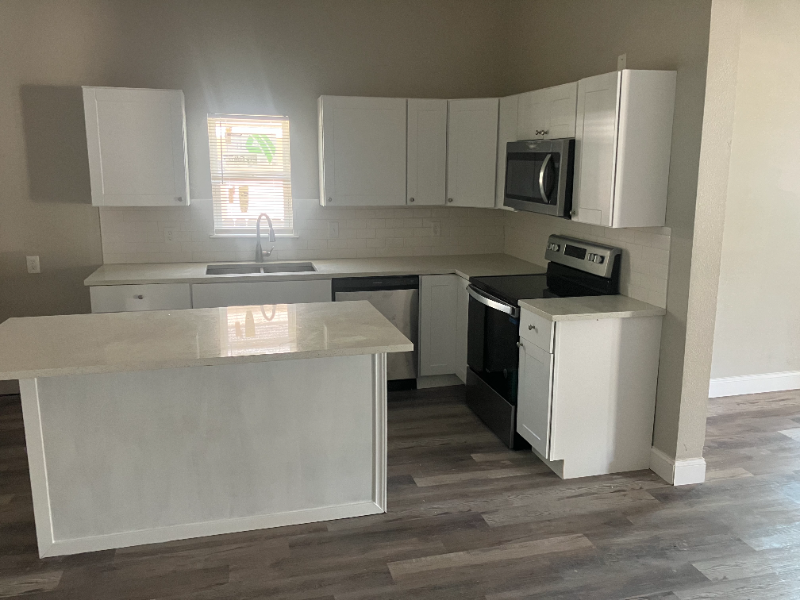 3419 Washington St - Photo 2 of 5