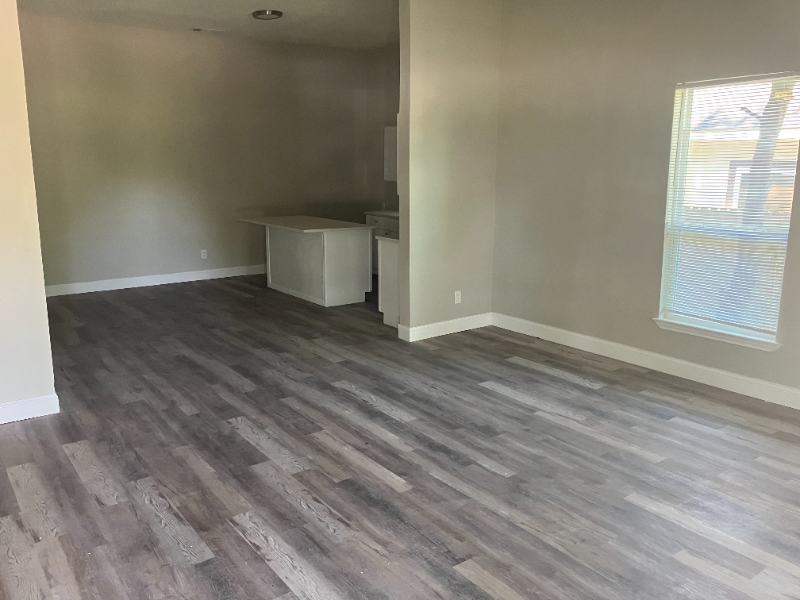 3419 Washington St - Photo 3 of 5