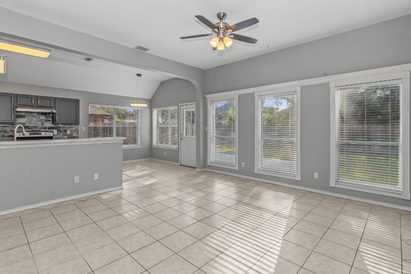 6700 N 34th St - Photo 3 of 21