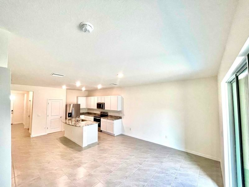 32976 Pez Landing Ln - Photo 3 of 13