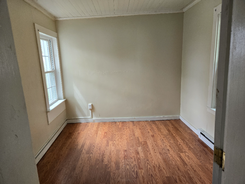 83 Main St #1 - Photo 3 of 7