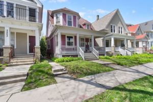 featured image of 3205 N Bartlett Ave
