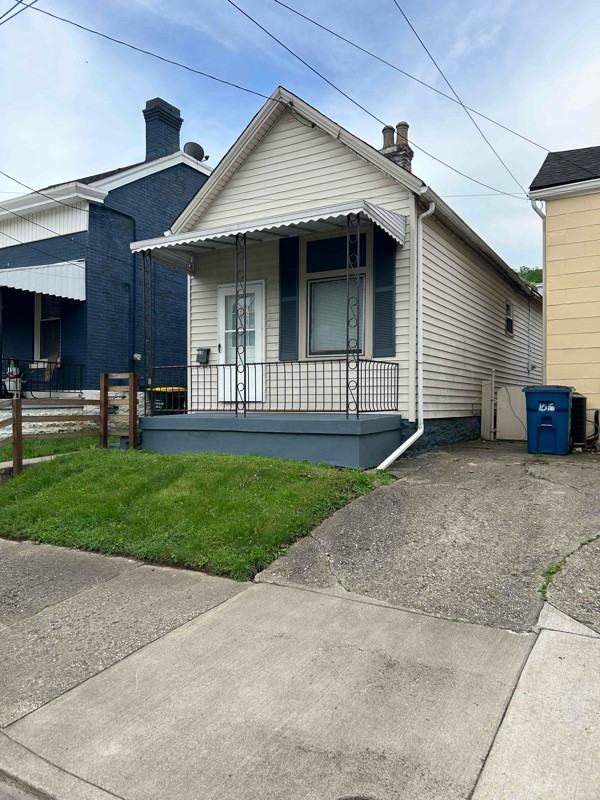 1018 4th Ave - Photo 2 of 13