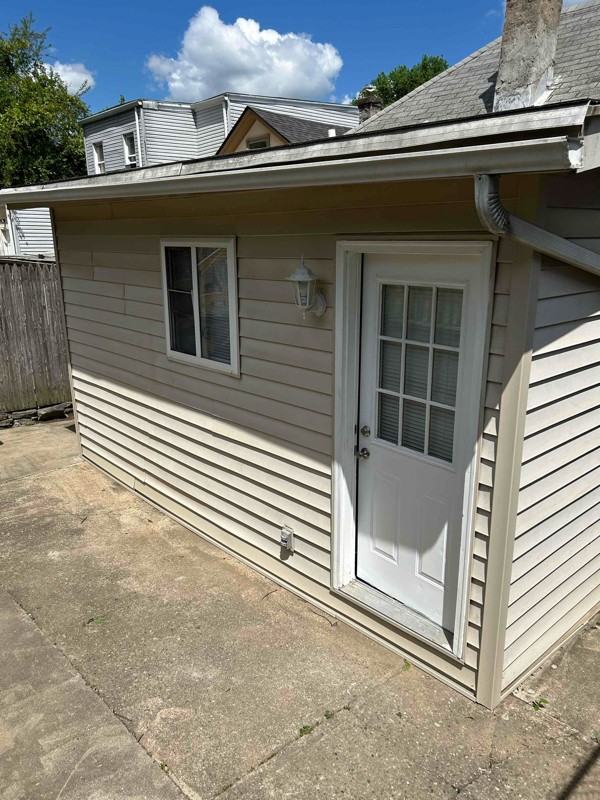 1018 4th Ave - Photo 3 of 13