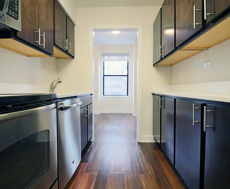 212 E Chestnut St - Photo 2 of 7