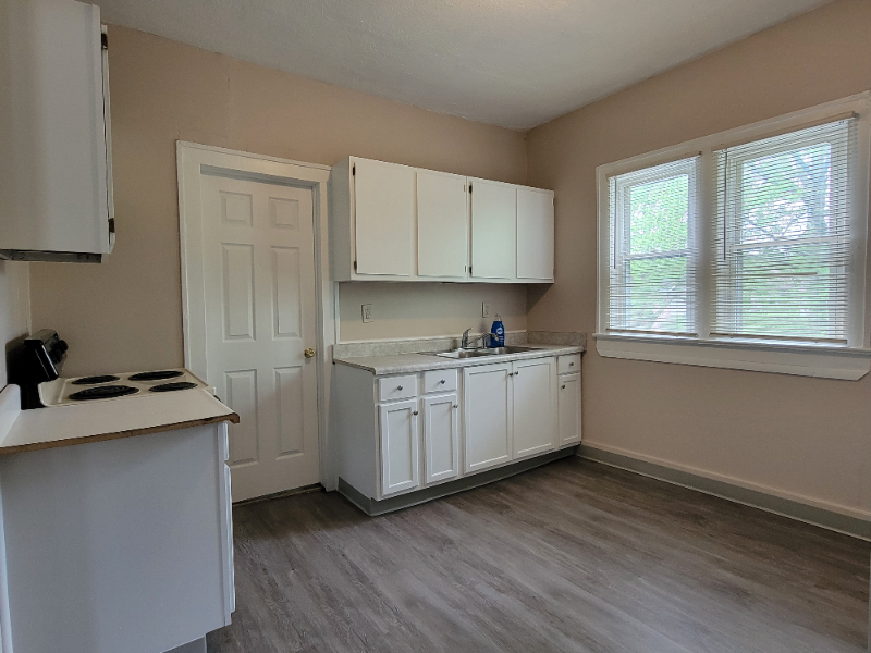 299 Lloyd St #UP - Photo 2 of 11