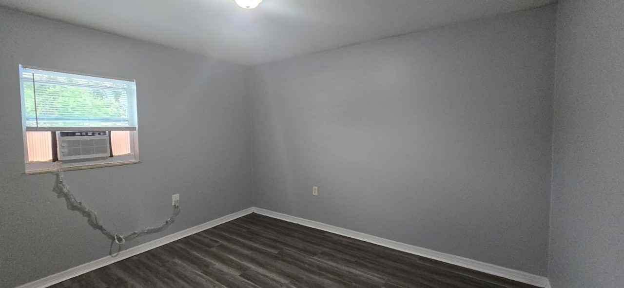 1405 Lotela Ave - Photo 3 of 6