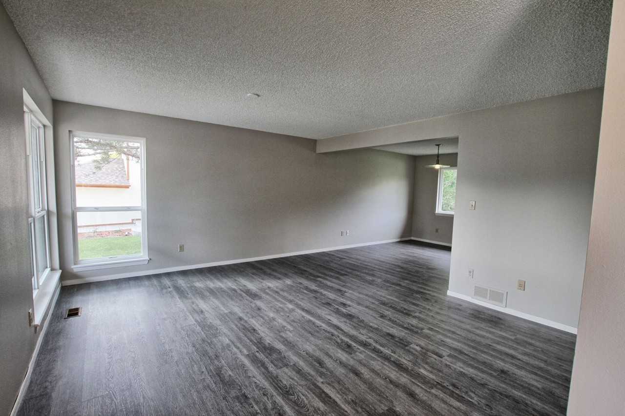 7453 E Long Ave - Photo 2 of 15