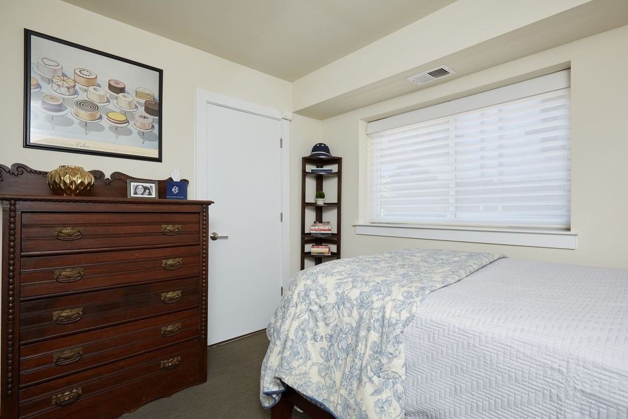 3207 12th St Ne - Photo 5 of 17