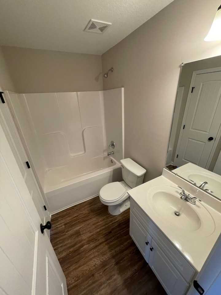 429 Andover Dr - Photo 4 of 8