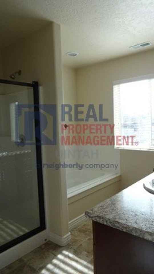420 E Gray Fox Ln - Photo 7 of 13