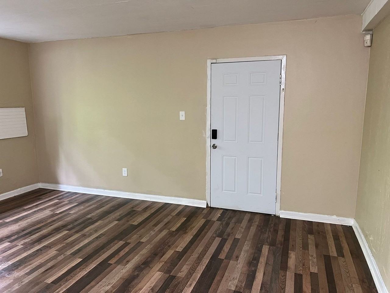 13945 Superior Road, East Cleveland - Photo 4 of 10