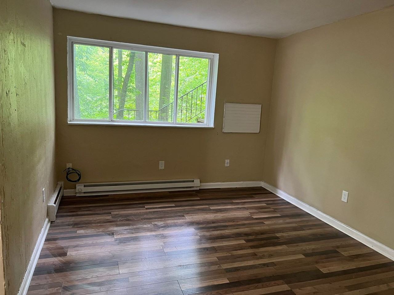 13945 Superior Road, East Cleveland - Photo 7 of 10