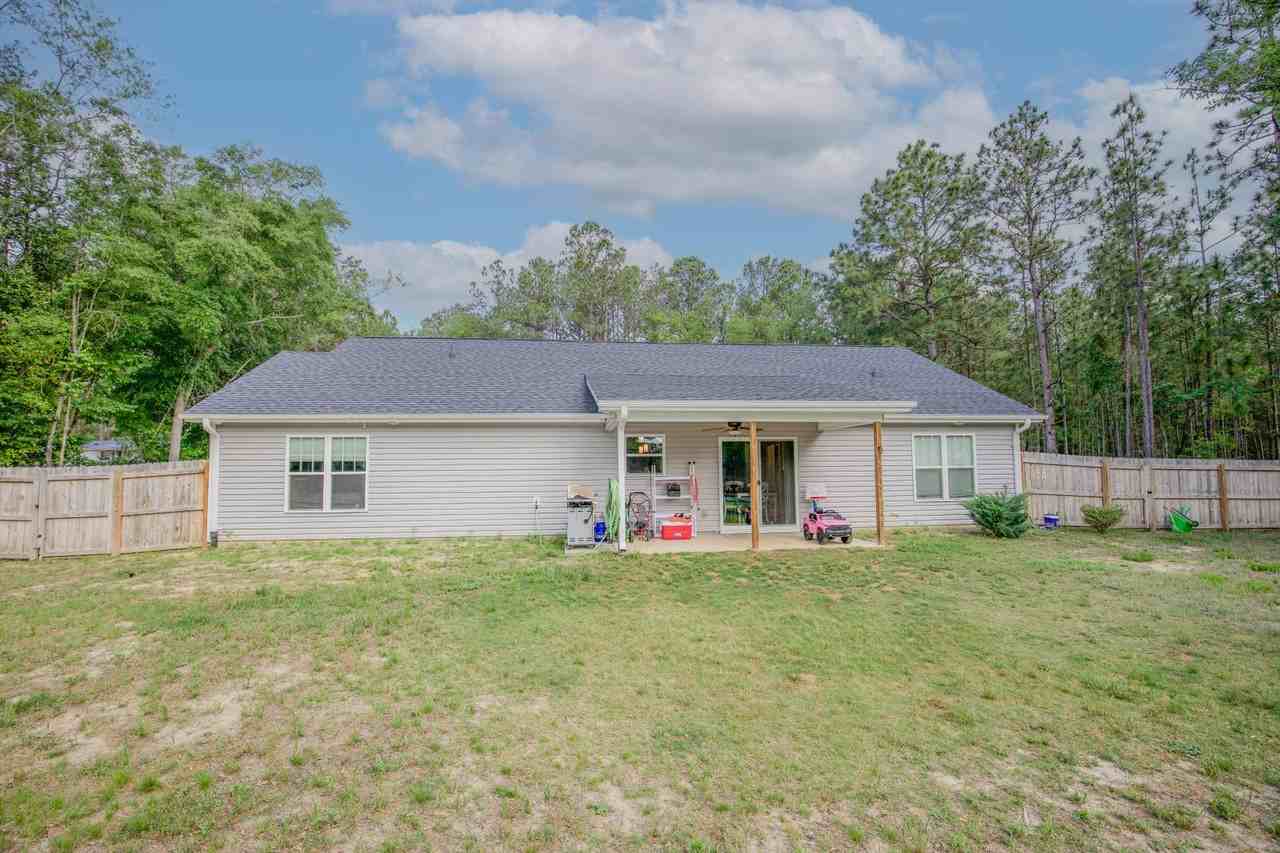 385 N Pecan St - Photo 2 of 34