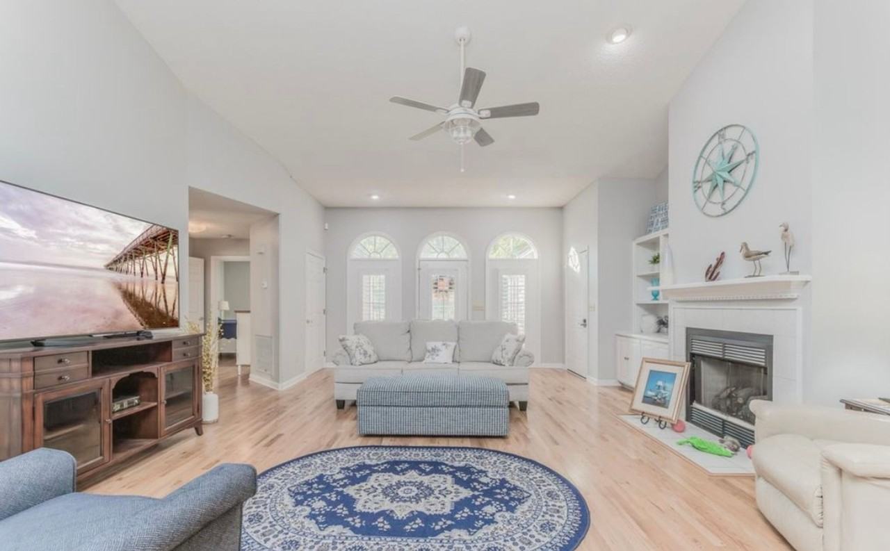 810 Crane Dr - Photo 3 of 28