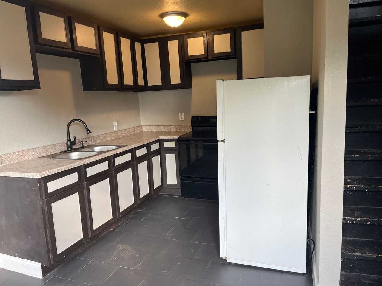 3619 Wilma Ave - Photo 3 of 10