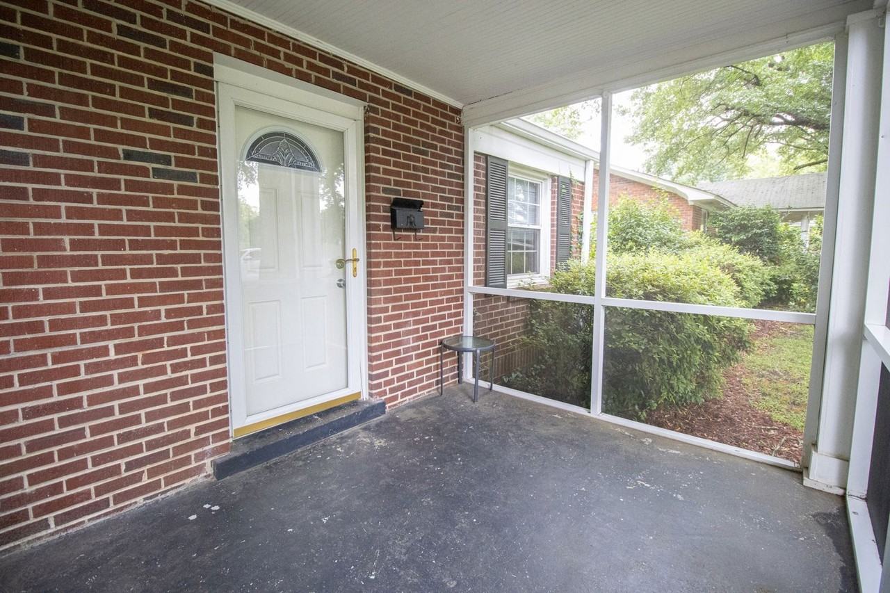 806 Huntington Ave - Photo 3 of 28