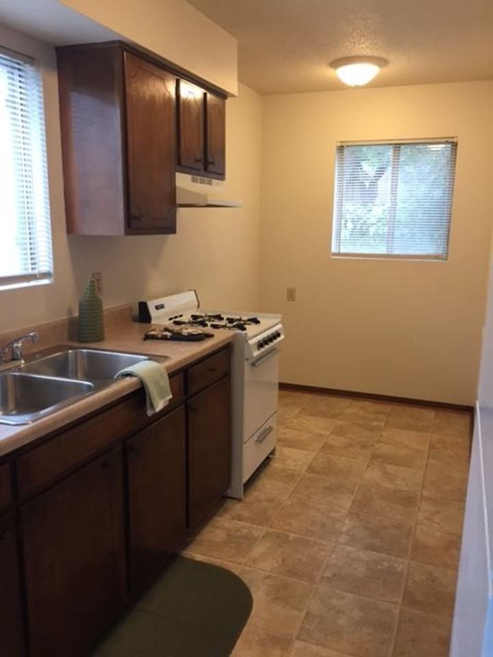 Wakeley Pointe - Photo 3 of 13