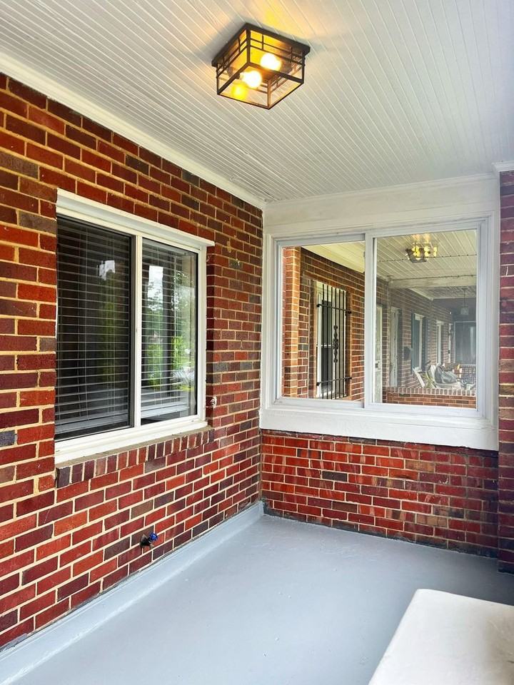 243 34th St Ne - Photo 3 of 34