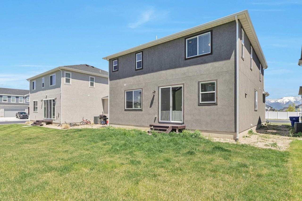 1118 S 4650 W - Photo 3 of 26