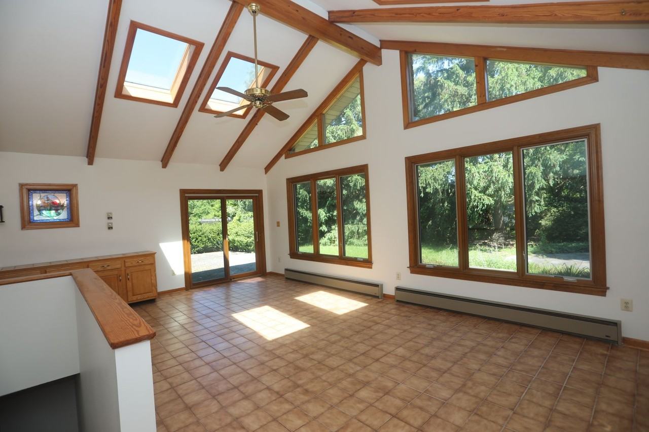 1408 Pride Tree Cir - Photo 2 of 42