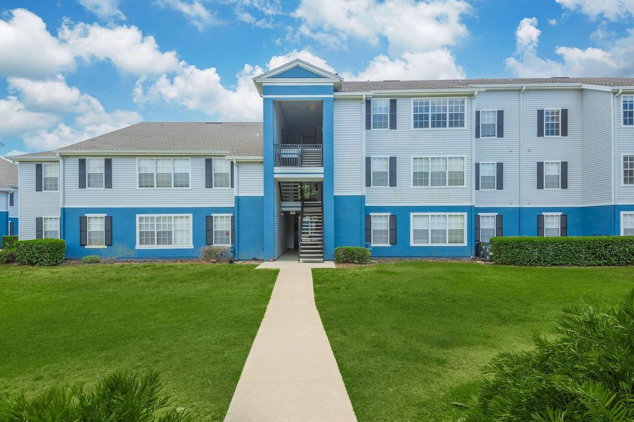 The Grove at SouthShore - Photo 2 of 50