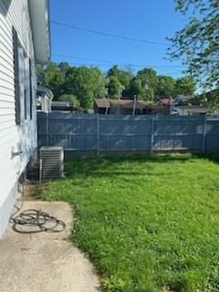 1920 Hutchins St #NA - Photo 2 of 24