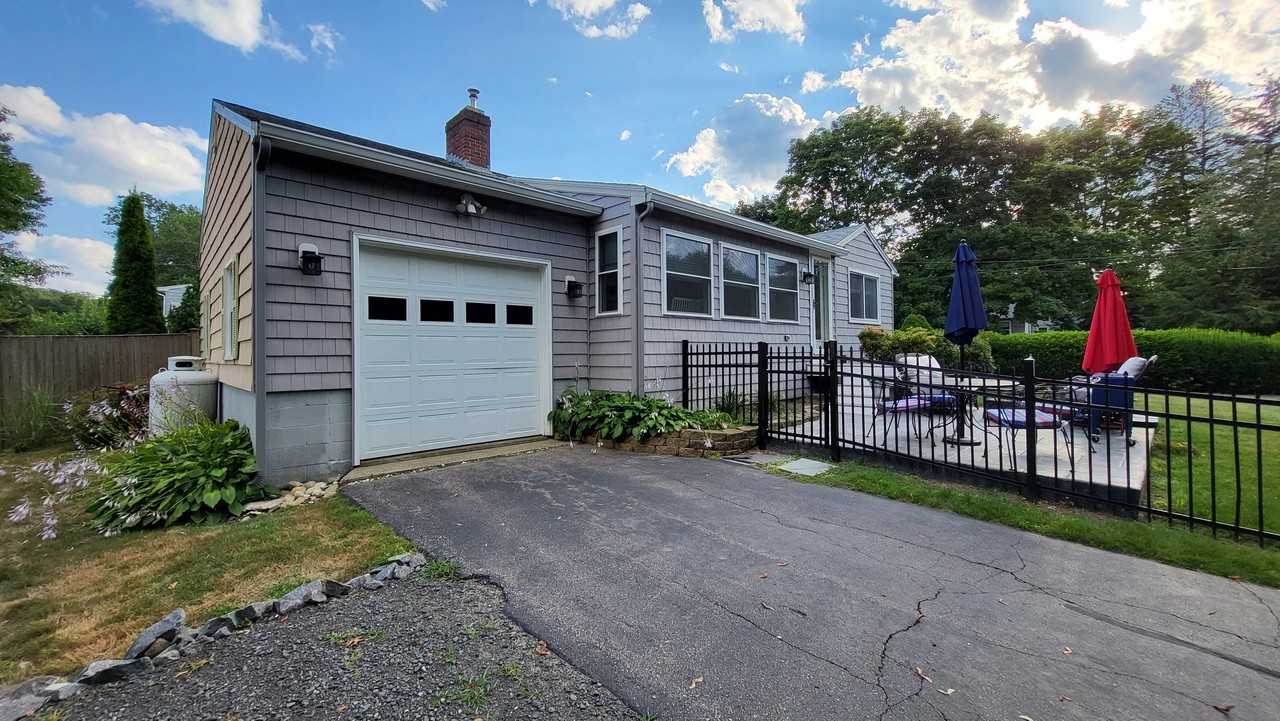 47 Bourne Ave #NA - Photo 2 of 14
