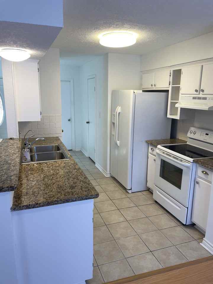 4029 Heatherbrook Ct - Photo 2 of 9