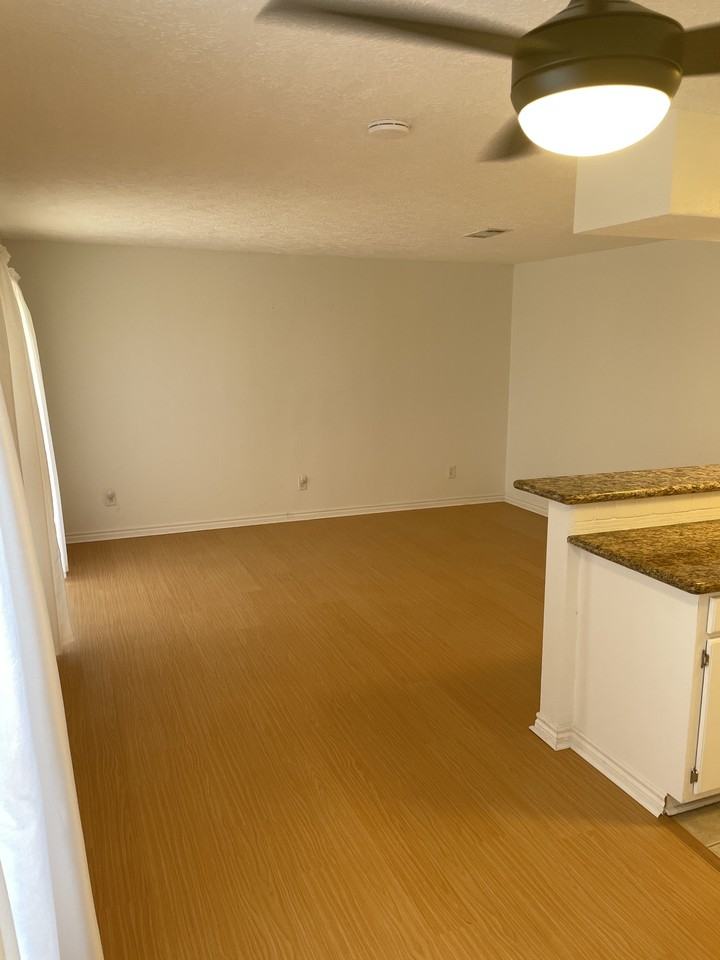 4029 Heatherbrook Ct - Photo 3 of 9