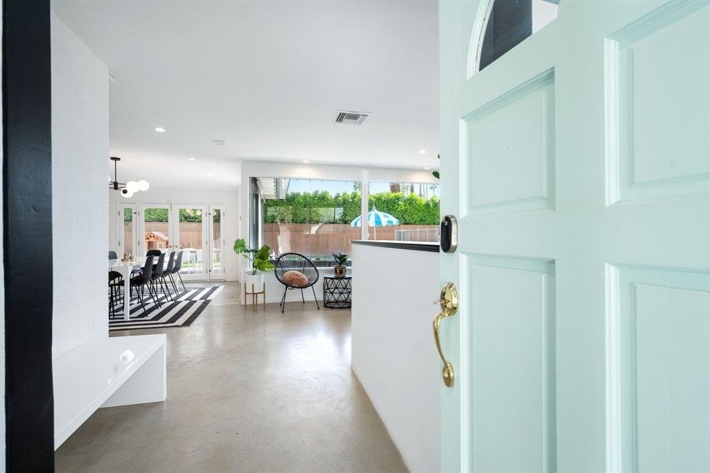 1351 E San Lorenzo Rd - Photo 2 of 8