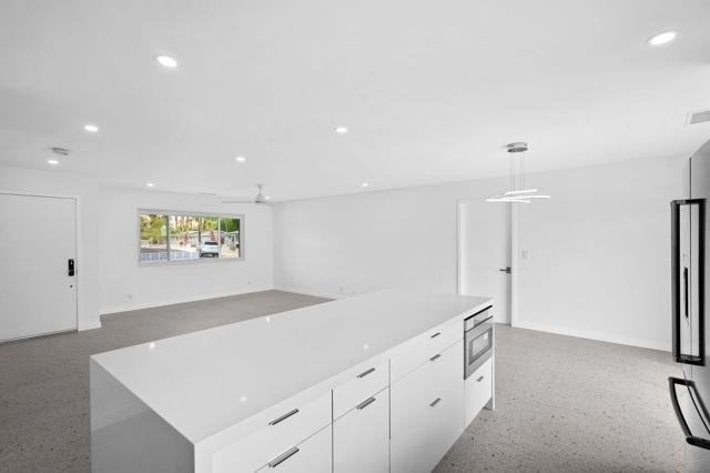 3696 E Vivian Cir - Photo 3 of 8