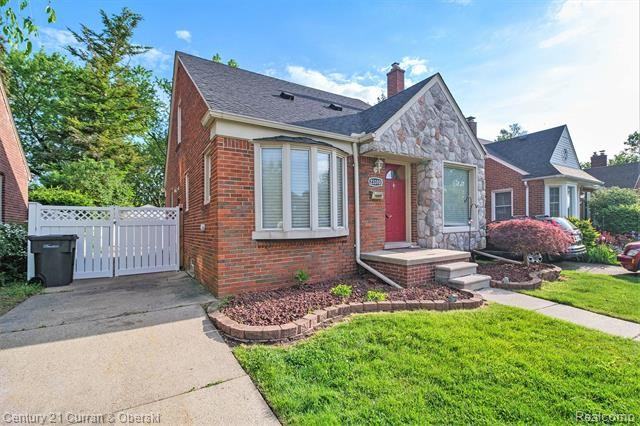 23310 Wilson Ave - Photo 2 of 15