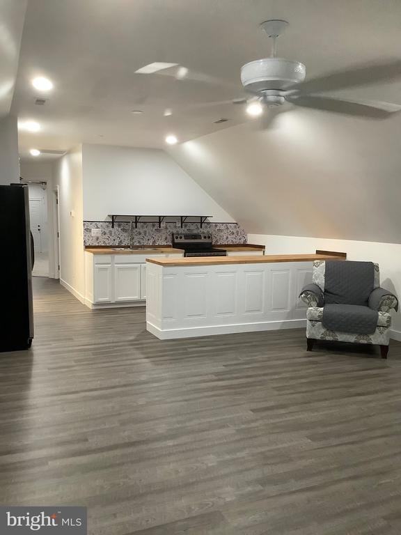 4748 Dickerson Rd - Photo 2 of 11